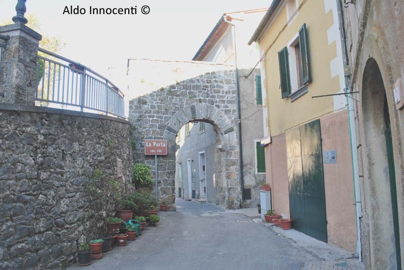 TRAVALE: PORTA 3